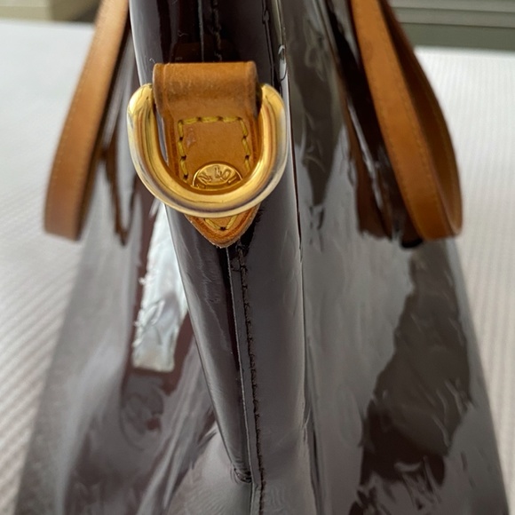 LOUIS VUITTON Vernis Bellevue GM Amarant - Picture 6 of 13
